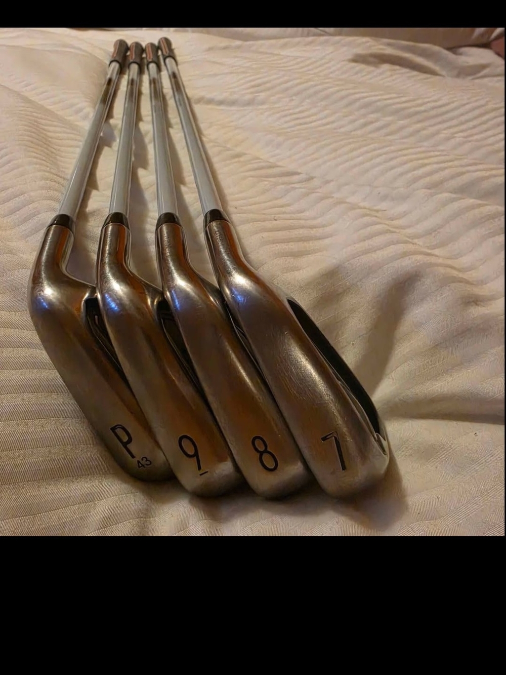 Titleist Women's Set of 4 Golf Irons - 7, 8, 9, P (Silver Finish)